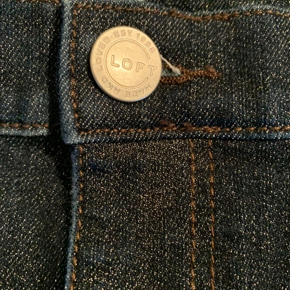 Loft Skinby shimmer stretch jeans. Maybe worn once. Retail 89.50 - Picture 6 of 6